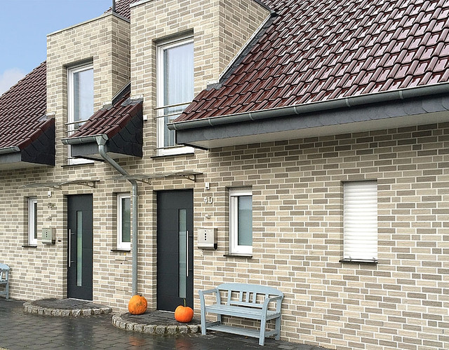 Single-family house made of Yukon gray brick