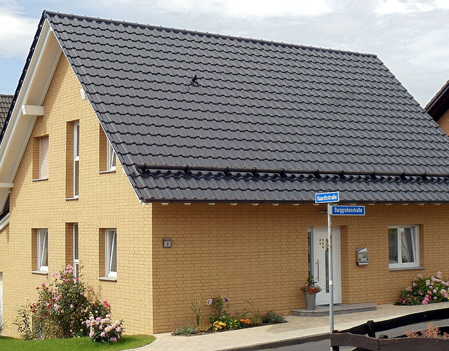 Single-family house made of Ravello yellow brick