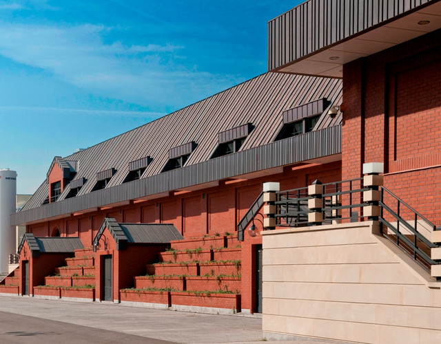 Ozonization station in Warsaw made of smooth Melbourne brick