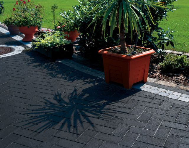 Schwabing black with a bevel
