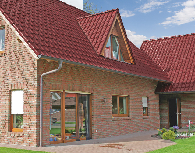  A single-family house covered with Piemont Trentino tile