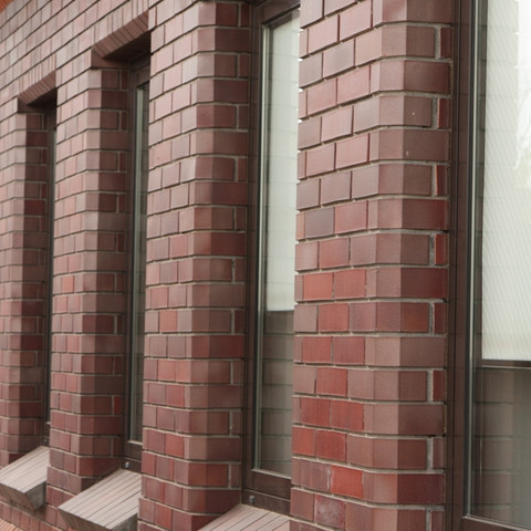Shaped brick type 112