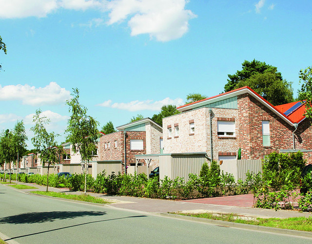 Housing estate made of silver and white Dykbrand and Geestbrand bricks