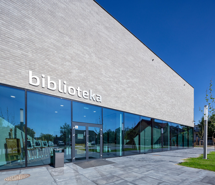 A modern and stylish library in Rokietnica