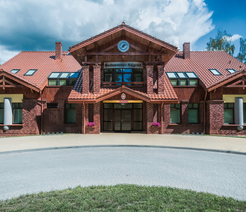 New headquarters of the forest inspectorate in the dam